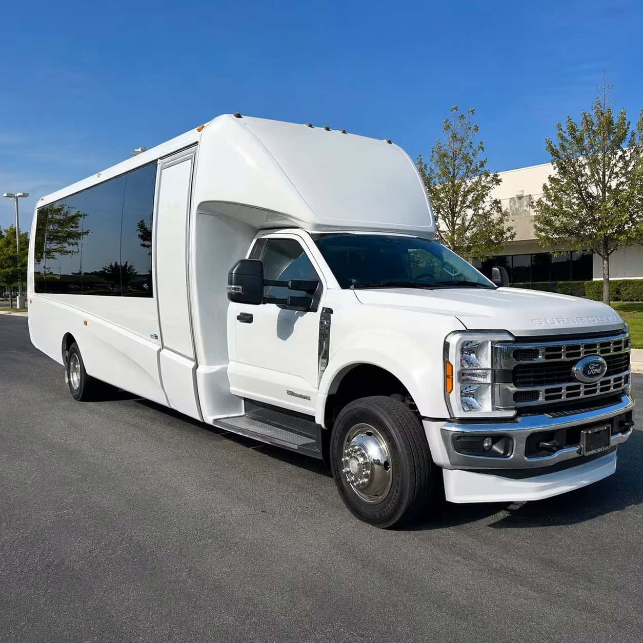 madison square garden minibus rentals in manhattan