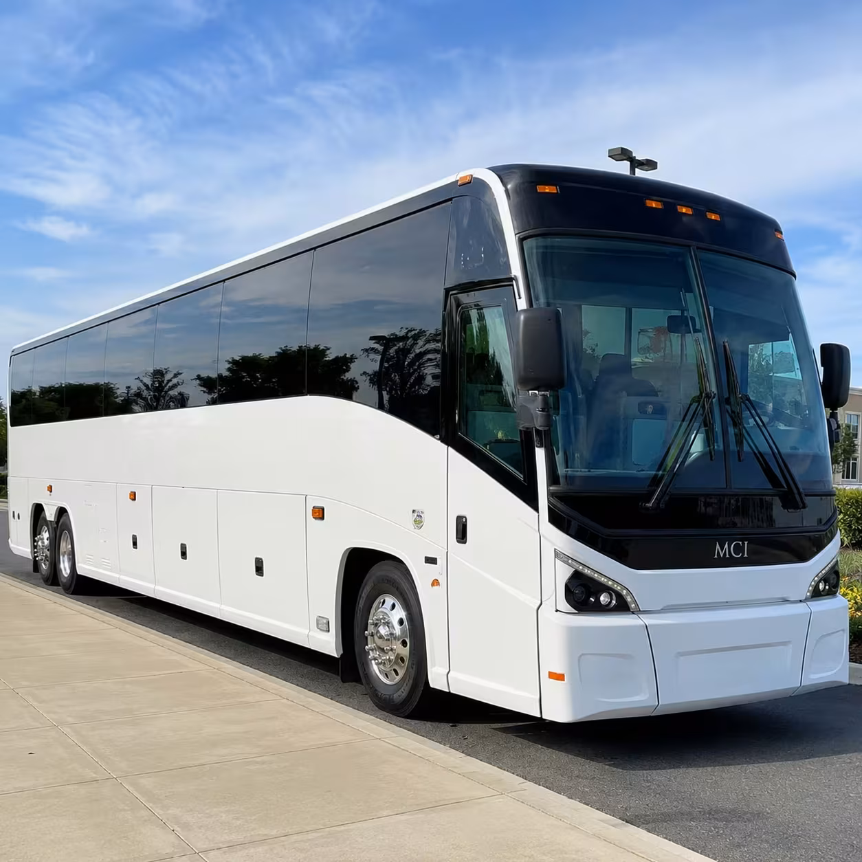 manhattan airport transfer bus rentals for jfk and laguardia