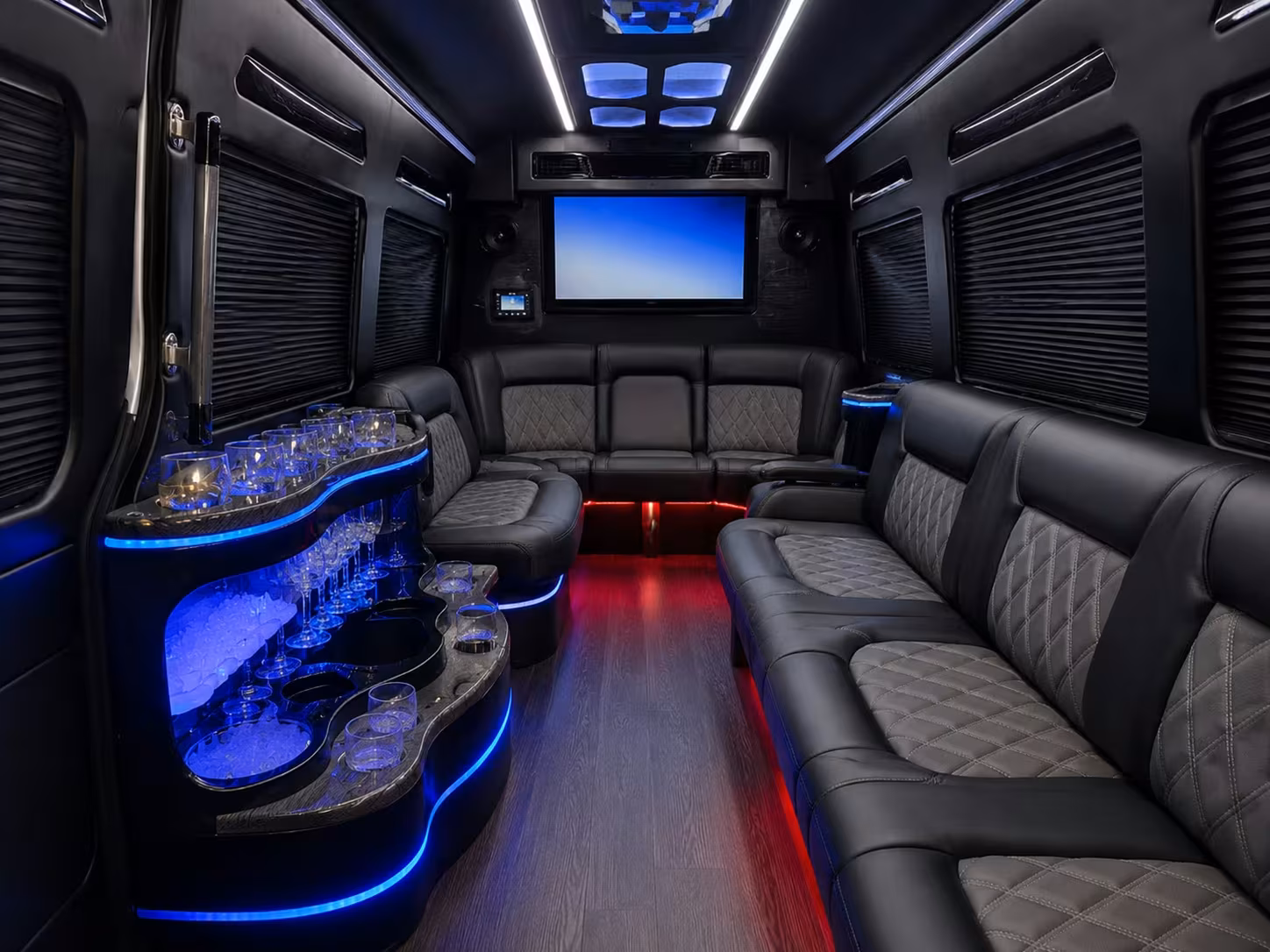 manhattan charter bus rentals to jfk laguardia and newark