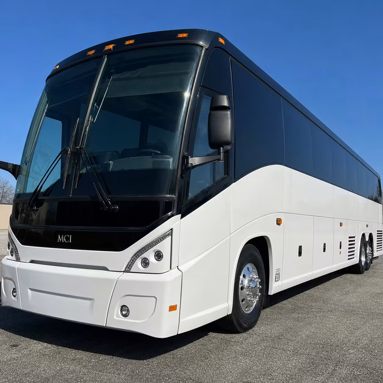 manhattan commuter shuttle buses from lirr stations to midtown